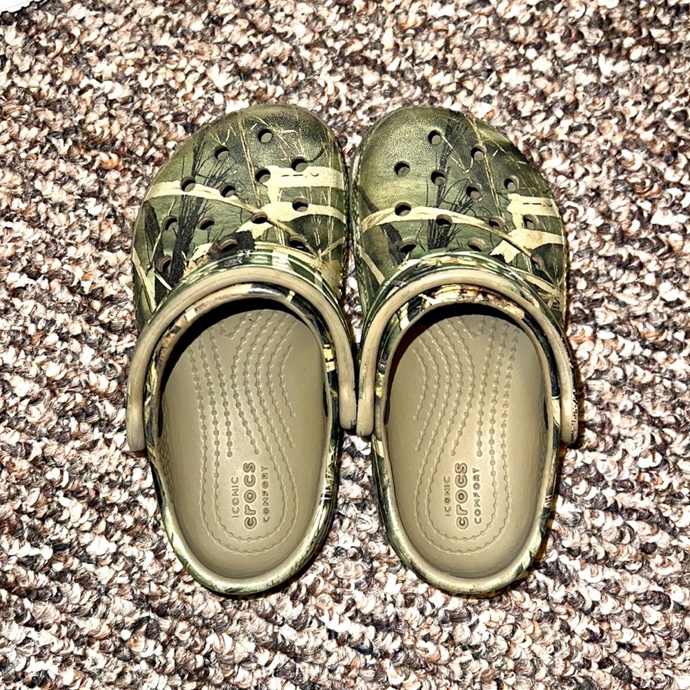 Little kid Camo Crocs